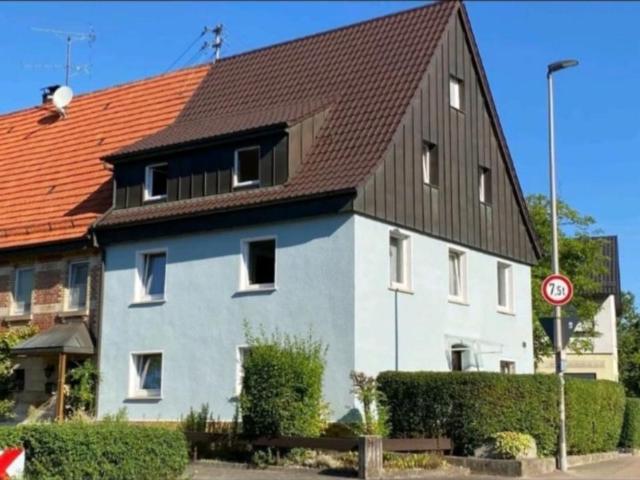 Freundliche und gepflegte Doppelhaushälfte in Backnang Waldrems
