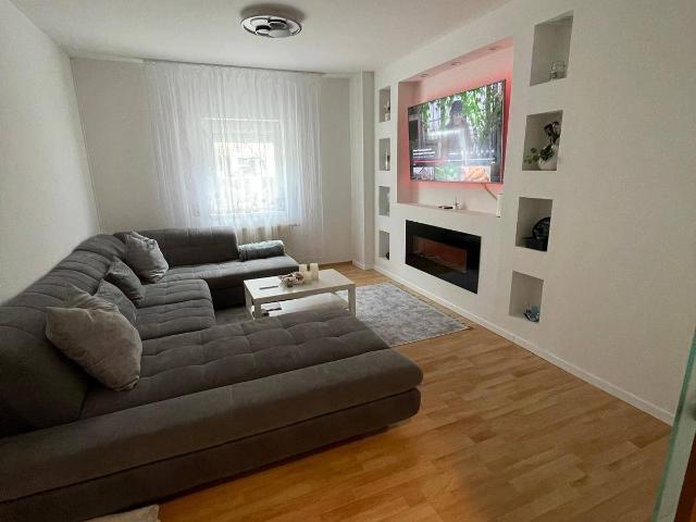 Freundliche, gepflegte 4 Zimmer EG Wohnung zum Kauf in Pöllach