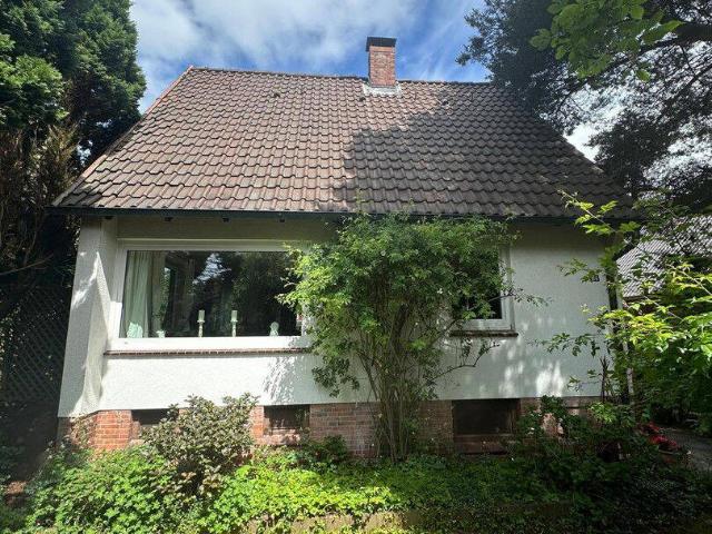 Freundliches Einfamilienhaus mit viel Platz und Charme Reserviert