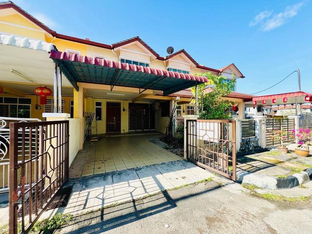 FREE AIRCOND WATER HEATERDouble Storey TerraceTaman Nyaman Indah