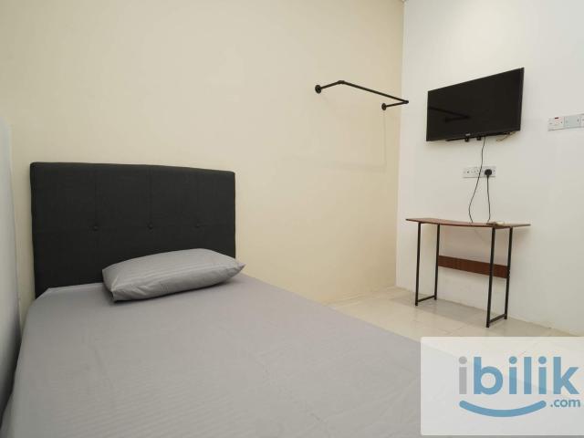 FREE DEPOSITPrivate Bathroom Single Room Rent in SS3 Near Sungai Way