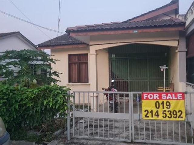 Free hold with big land size