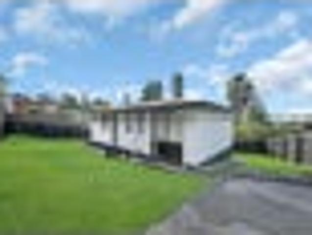 FREE STANDING HOME WITH SPACIOUS OUTDOORS