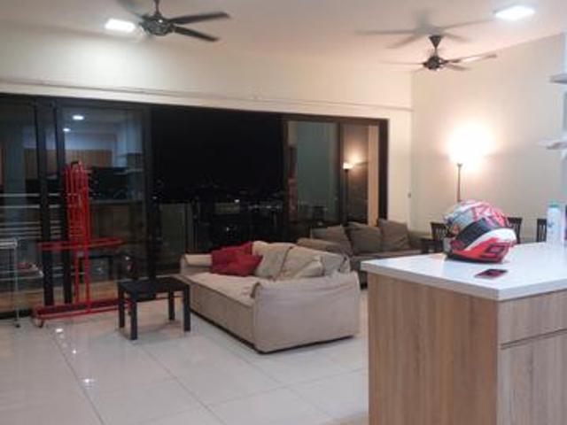 FREE SNP Cloud Tree OWNER FREEHOLD Low Density NICE unit for SALE