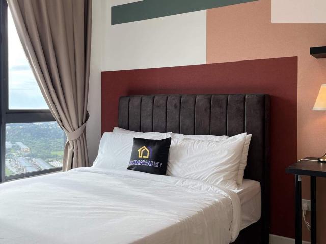 FREE UTILITIES Water & WiFi Middle room at Meta Residence Meta City, 3min walk to MRT Putra Permai, Low Deposit
