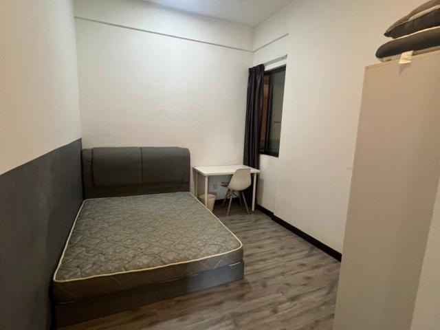 FREE WIFI+UTILITIES, Middle Room at D'Sands Residence, Old Klang Road