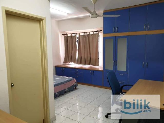 Free WIFI Master Room at Vista Komanwel