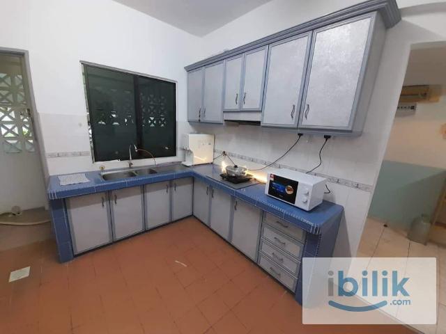 Free WIFI Single Female Master Room at Vista Komanwel