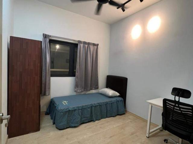 Free WIFI Single Room at Parkhill Residence