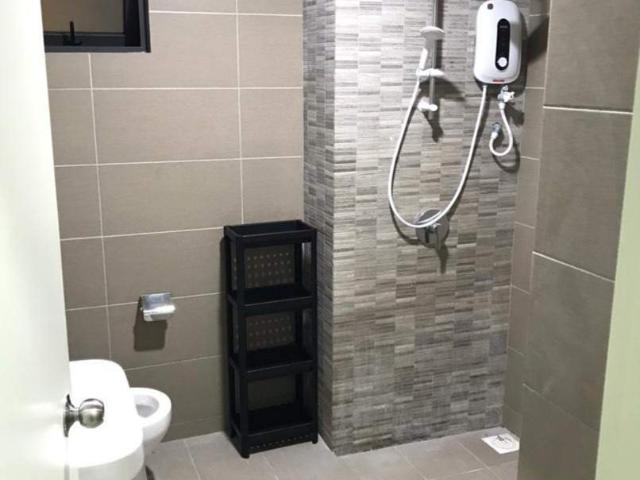 Free WIFI Single Room at Parkhill Residence