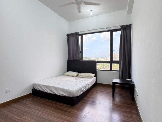 FREE WIFI+CLEANING BIG MASTER ROOM at Petalz, Old Klang Road