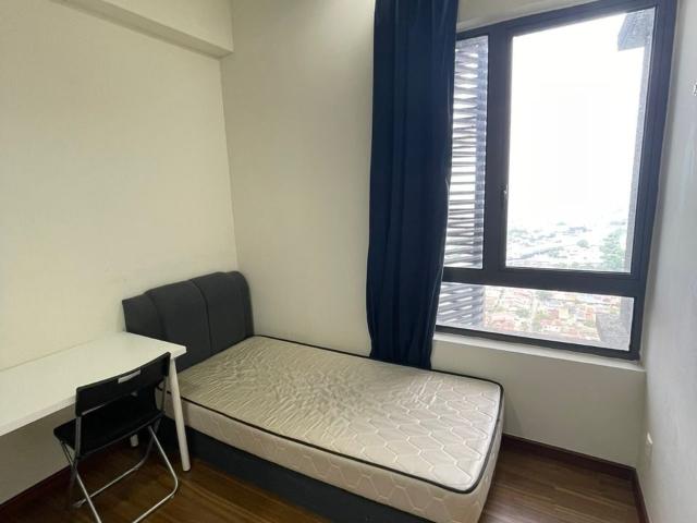 FREE WIFI+CLEANING, Junior Middle Room at The Petalz, Old Klang Road