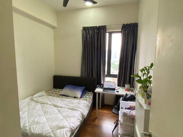 FREE WIFI+CLEANING, QUEEN MEDIUM at Petalz, Old Klang Road