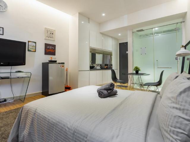 Free 18 Months Installment ! 199K 2R1B【Walk to Mall】PUCHONG FREEHOLD