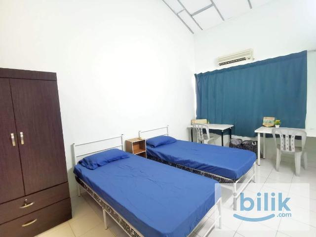 Free 1 month Taman Connaught Mix Gender Medium Room Near UCSI 7min Walk Pasar Malam