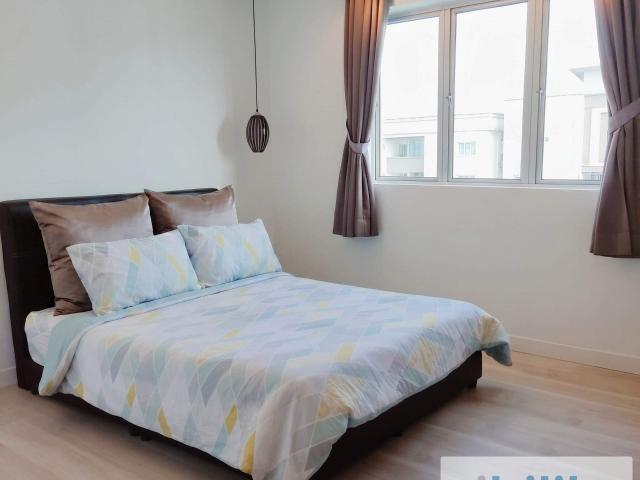 Free 1st Month. Couple Room, Condo, Drive to Work near Olive Hill, Bukit Serdang