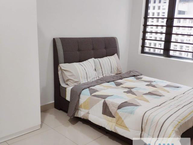Free 1st Month. Middle Room, AirCon Hot Bath, Bus to UPM/ MRT, Univ 360