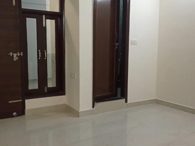 Freedom Fighter Enclave 2 Bedroom 950 Sq. Ft. Apartment in Saket Delhi Listing ID: #10349