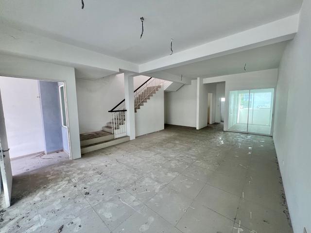 100LOANFREEHOLD22 x 65 sqft Taman Nadayu 92