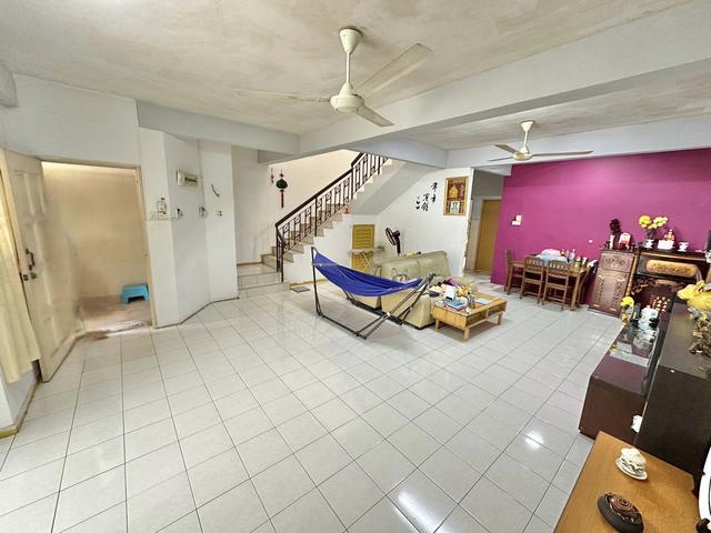 FREEHOLD22 x 75 sqft Double Storey Terrace Taman Kajang Perdana