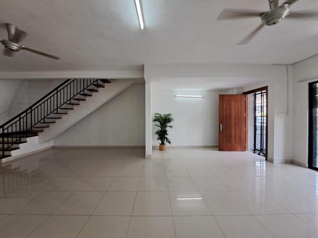 Freehold2 Storey Terrace 22x75 Saffron Hill Denai Alam