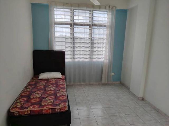 Freehold 4 bedroom pangsapuri Bukit Beruang Utama