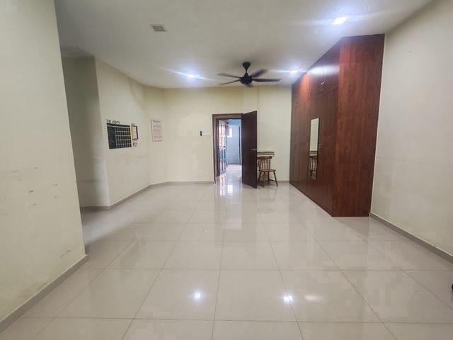 Freehold 20x60 Double Storey at SL7 Lowest Value Price Can Full Loan