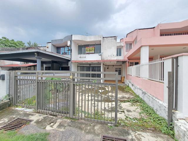 FREEHOLD 22X80 Double Storey Taman Kelab Ukay Ukay Perdana Ampang