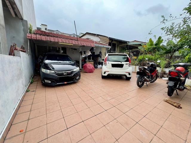 FREEHOLD 24 x 75 Single storey Terrace Seksyen 17 Petaling Jaya