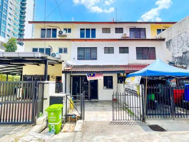 FREEHOLD 25 Storey Terrace Taman Sri Sinar Segambut KL