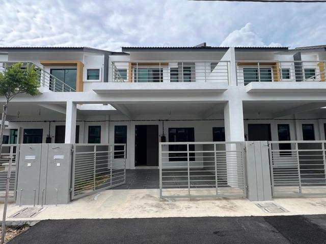 Freehold 2 Storey Terrace House Taman Molek Residence Melaka 20x70 GG