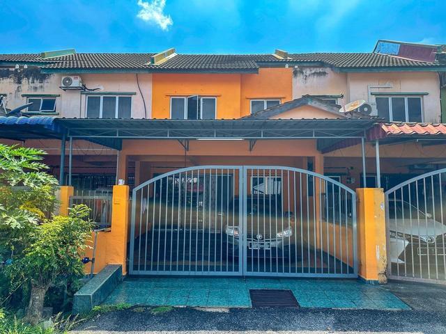 FREEHOLD 2 Storey Terrace House Taman Sri Haneco Semenyih