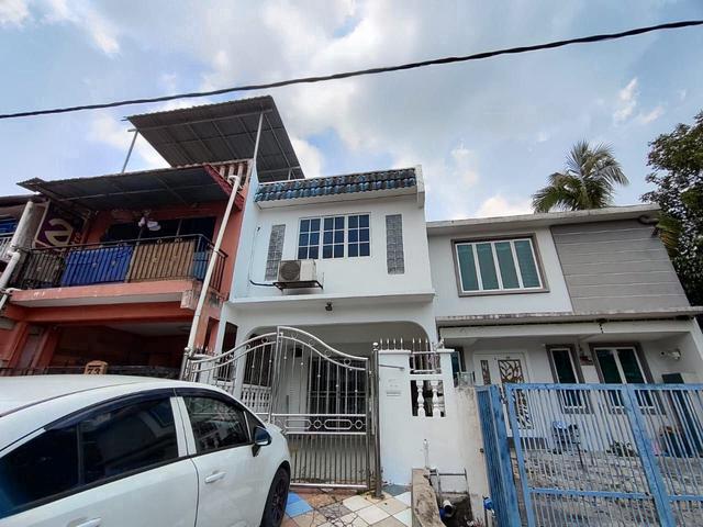 FREEHOLD Double Storey Terrace Taman Sri Gombak Fasa 9 Batu Caves