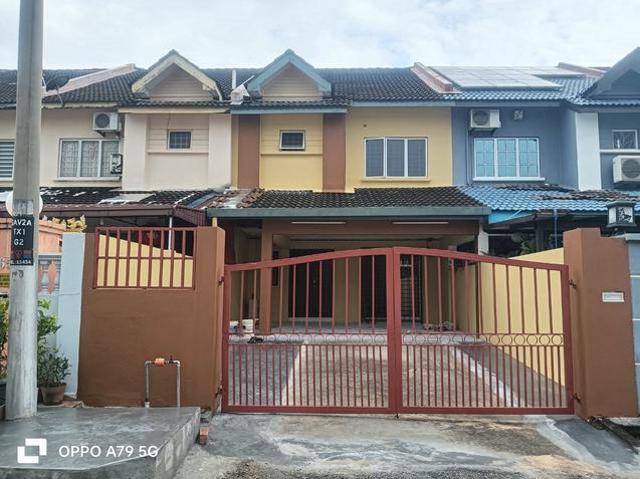 Freehold 2 Storey Terrace 20x80 Garden Avenue Seremban 2