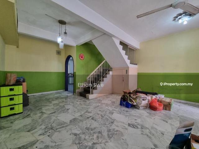Freehold 2 Storey End Lot PARTIAL FURNISHED Taman Universiti Indah