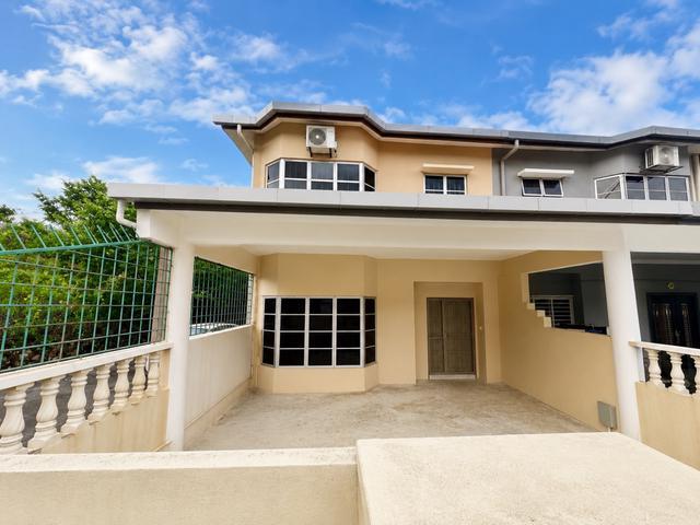 Freehold 2 Storey House 21x 70 Taman Sri Hijau New Green Park Rawang
