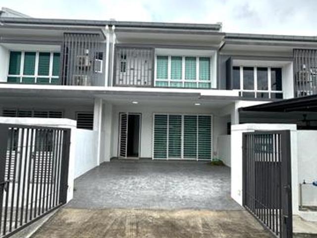 Freehold 2Sty Link House in Adiva Bandar Serenia Dengkil Sepang