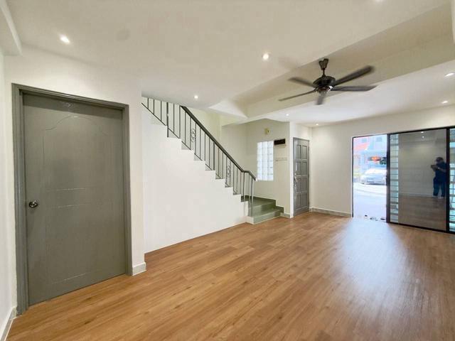 Freehold 2Storey House Taman Villa Height Kajang Refurbished Unit