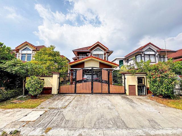 FREEHOLD 3200 SQFT Link Bungalow Aman Perdana Klang SemiD