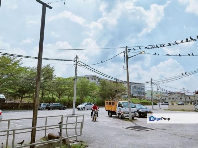 Freehold 3 Storey Shop Lot in Kuala Kangsar Town