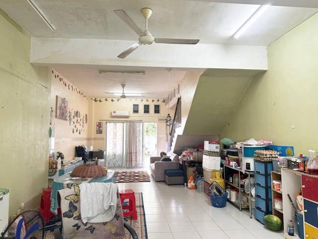 Freehold 3R 3B Double Storey di Bandar Rinching Semenyih