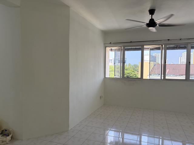 Freehold Corner unit Taman Hui Aun Apartment for sale