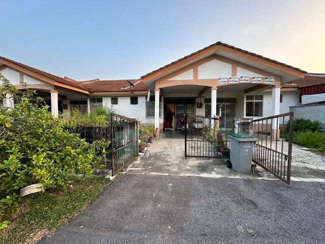 Freehold Teres setingkat di Taman Desa Port Dickson
