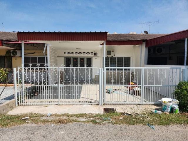 Freehold terrace house for sale in ujong pasir town area