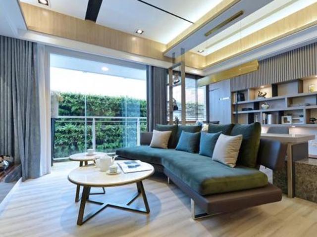 FREEHOLD The Mines Near Pavilion MRT TRX 34 Room Big BalconyYard