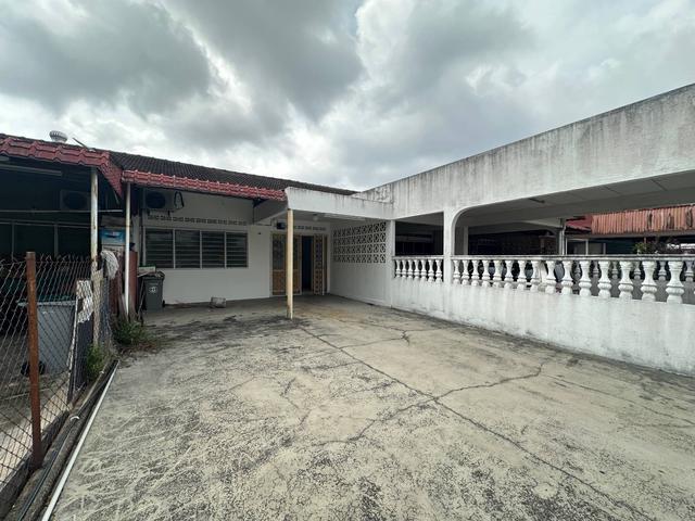Freehold Town Area 1 Storey Bukit Serindit Semabok nr Ujong Pasir