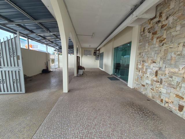 Freehold Town area Double Storey Semi D for sale