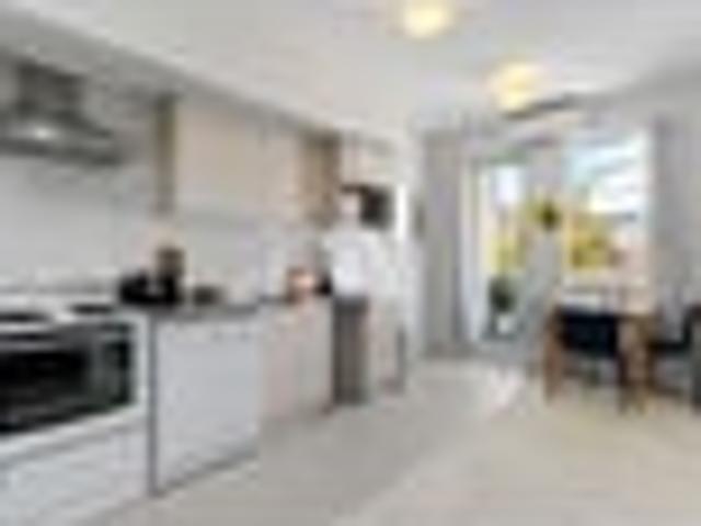 FREEHOLD TOWNHOUSE HIGH YIELD & PRIME CITY FRING