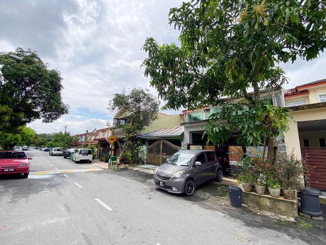FREEHOLD Two Storey Tasik Kesuma Semenyih Beranang Selangor