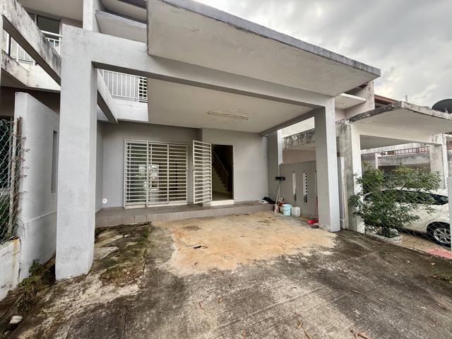 FREEHOLD UNITDouble Storey Terrace Aman Putri U17 Shah Alam